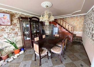 Сдам в аренду 4-комнатную квартиру, 128 м2, Вологда, Ленинградская улица, 76А