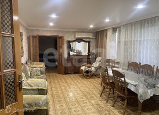 Продаю многокомнатную квартиру, 120 м2, Махачкала, улица Абдулхакима Исмаилова, 6А, Советский район