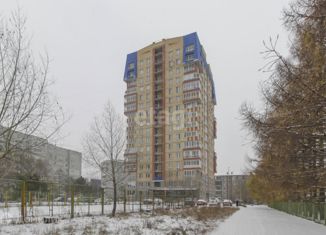 Продаю трехкомнатную квартиру, 71 м2, Омская область, улица Лукашевича, 12А