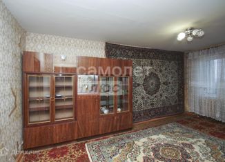 Продажа 3-ком. квартиры, 61 м2, Омская область, улица Калинина, 11