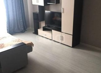 Продаю 1-ком. квартиру, 30.4 м2, Темрюк, улица Ленина, 100