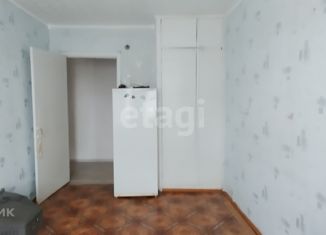 Продаю 3-комнатную квартиру, 59.8 м2, Боровичи, улица Виталия Бианки, 28