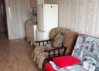 Продается 1-комнатная квартира, 18.2 м2, Артём, улица Кирова, 152