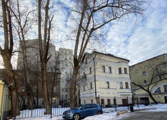 Продам 4-ком. квартиру, 370.3 м2, Москва, Потаповский переулок, 8/12с4, метро Чистые пруды