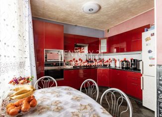 Продам 2-ком. квартиру, 61.2 м2, Москва, Лухмановская улица, 28, метро Лухмановская