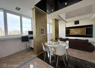 Продам 2-ком. квартиру, 61 м2, Москва, улица Столетова, 7, метро Раменки