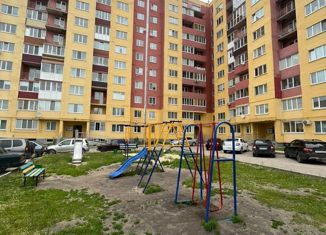 Продам двухкомнатную квартиру, 65 м2, рабочий поселок Ишеевка, Пионерская улица, 23