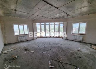 Продаю трехкомнатную квартиру, 152.7 м2, Кисловодск, улица 8 Марта, 37