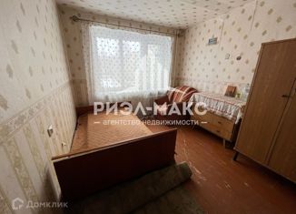 Продажа двухкомнатной квартиры, 38 м2, Брянск, улица Коммунаров, 35
