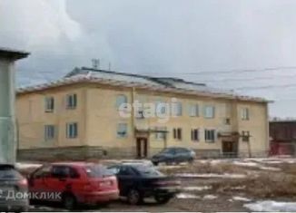 Продается 3-комнатная квартира, 62.9 м2, поселок городского типа Емельяново, Молодёжная улица, 3