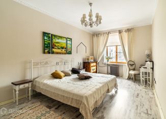 Сдаю 3-комнатную квартиру, 80 м2, Санкт-Петербург, улица Гастелло, 9, метро Московская