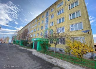 Продам 2-ком. квартиру, 43.5 м2, Красноярск, улица Светлова, 25, жилой район Солнечный