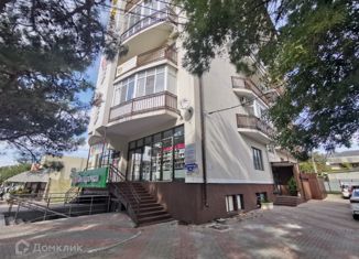 Продается 1-комнатная квартира, 80.2 м2, село Кабардинка, Революционная улица, 78Б