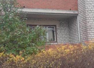 Продам 2-ком. квартиру, 54.9 м2, рабочий посёлок Крестцы, Валдайская улица, 65