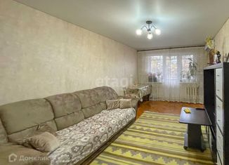 Продам 3-комнатную квартиру, 58.2 м2, Нальчик, улица Хмельницкого, 34, район Богданка