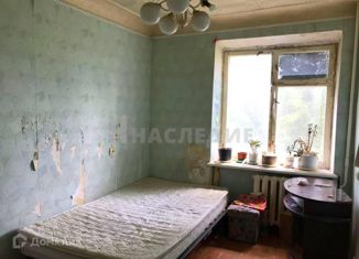 Продаю 3-комнатную квартиру, 57 м2, Шахты, улица Ильюшина, 30