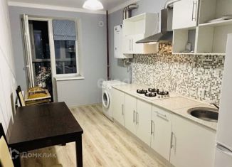 Продается однокомнатная квартира, 43 м2, Калининград, улица Старшины Дадаева, 66