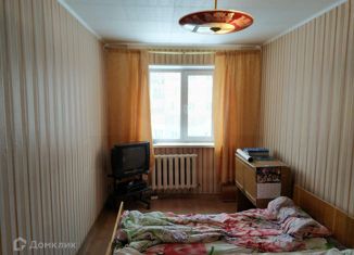 Продается 2-ком. квартира, 43 м2, Среднеуральск, Набережная улица, 8