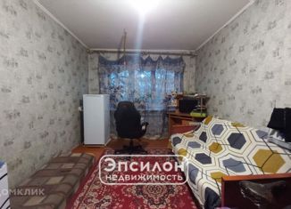 Продается 3-комнатная квартира, 61.1 м2, Курск, улица Гагарина, 22