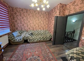 Продаю таунхаус, 120 м2, посёлок Петровский, улица Константина Паустовского, 12