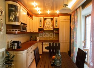 Продажа 3-ком. квартиры, 82.2 м2, Новосибирск, улица Революции, 28, метро Площадь Ленина