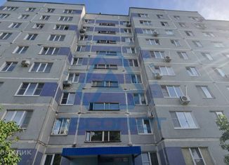 Сдаю 1-комнатную квартиру, 33 м2, Тольятти, Тополиная улица, 42