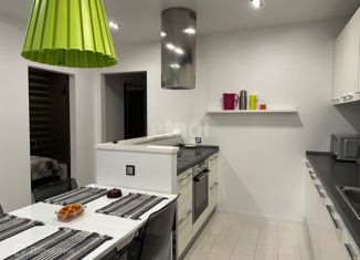 Продам 2-ком. квартиру, 58 м2, Новосибирск, проспект Академика Коптюга, 19, проспект Академика Коптюга