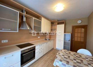 Продам трехкомнатную квартиру, 81.2 м2, Москва, улица Пырьева, 11А, метро Парк Победы