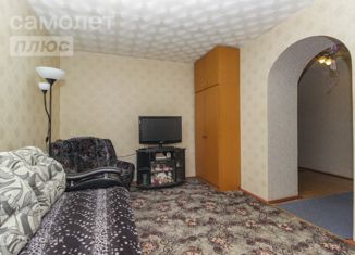 Продается 2-комнатная квартира, 43.8 м2, Омск, улица Перелёта, 6