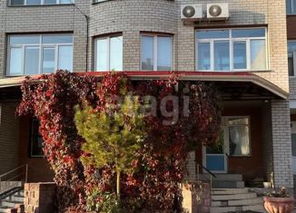 Продается 3-комнатная квартира, 118 м2, Омская область, улица Масленникова, 72