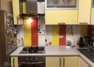 Продаю двухкомнатную квартиру, 57 м2, посёлок Красное Поле, улица Белопольского, 2