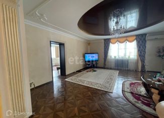 Продам трехкомнатную квартиру, 155 м2, Карачаево-Черкесия, улица Космонавтов, 30А
