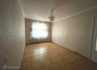 Продаю однокомнатную квартиру, 30 м2, Нальчик, улица Фурманова, 12В, район Аэропорт