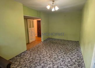 Продается 2-комнатная квартира, 40.8 м2, Нижний Новгород, улица Адмирала Нахимова, 8, улица Адмирала Нахимова