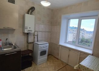 Сдаю в аренду 1-комнатную квартиру, 31 м2, Дзержинск, улица Черняховского, 23