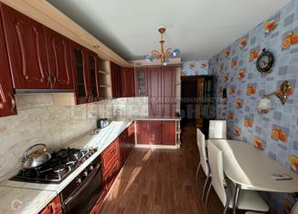 Продам 2-ком. квартиру, 60 м2, Смоленская область, Юбилейная улица, 10