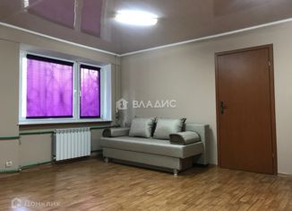 Продается 2-ком. квартира, 43.7 м2, Калининград, улица Багратиона, 94