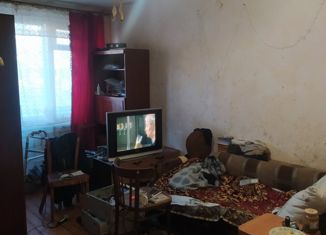 Продам 2-ком. квартиру, 44 м2, городской поселок Большая Ижора, улица Астанина, 9