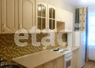 Сдается в аренду трехкомнатная квартира, 67 м2, Новосибирск, улица Серафимовича, 26, улица Серафимовича