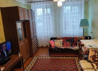 Продаю 2-ком. квартиру, 47 м2, Ивангород, улица Юрия Гагарина, 46