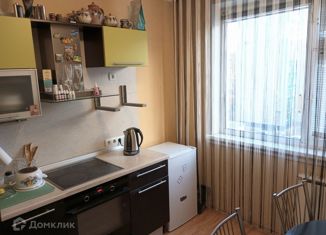Двухкомнатная квартира на продажу, 50.7 м2, Тюменская область, улица Нефтяников, 87