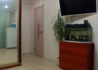 Продаю 3-ком. квартиру, 40.6 м2, Казань, Октябрьская улица, 5А, Ново-Савиновский район