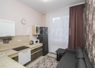 Продается 1-комнатная квартира, 30.9 м2, Тюмень, улица Вице-адмирала Воронцова, 3, ЖК Первая линия. Гавань