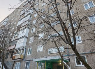 Продаю двухкомнатную квартиру, 44 м2, Мурманск, проезд Михаила Бабикова, 6