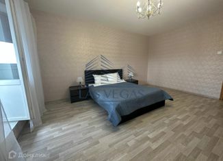 Аренда двухкомнатной квартиры, 92 м2, Санкт-Петербург, Коломяжский проспект, 26, метро Пионерская