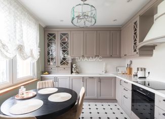 Продажа 3-ком. квартиры, 75 м2, Москва, улица Юлиана Семёнова, 8к2, метро Солнцево