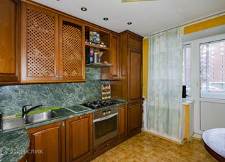Продается трехкомнатная квартира, 82 м2, Екатеринбург, улица Тверитина, 42к2, улица Тверитина