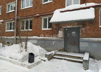 Продаю 1-ком. квартиру, 33 м2, Ижевск, улица Ломоносова, 23, Центральный жилой район