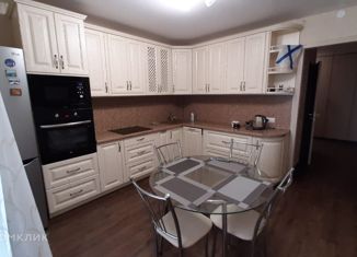 Продаю двухкомнатную квартиру, 67 м2, Новосибирск, Волховская улица, 37, ЖК Радуга