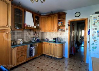 Продаю 2-комнатную квартиру, 63 м2, Москва, улица Дыбенко, 6к1, улица Дыбенко